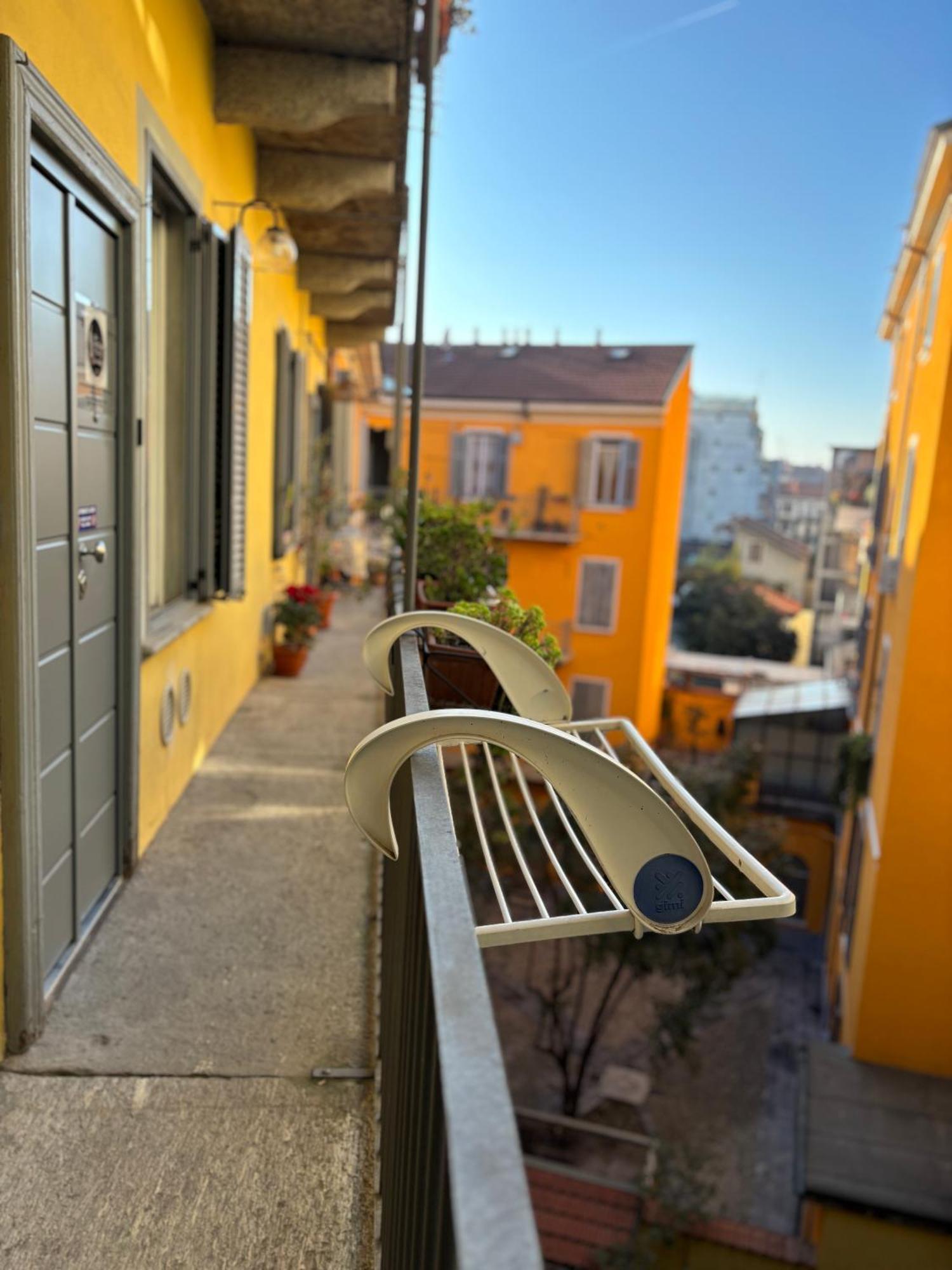 La Vecchia Milano-Les Nubles Vannucci - Il Ballatoio E Il Cortile Eksteriør billede